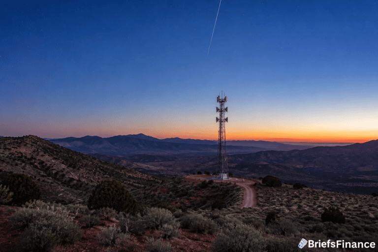 AT&T, T-Mobile, And Verizon Just Agreed To Stop Competing On One Thing: Dead Zones